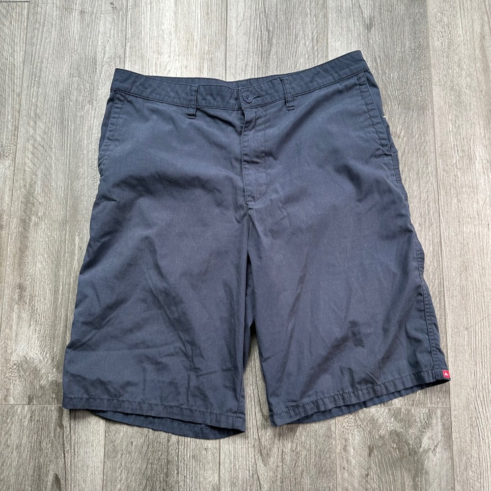 Y2K baggy Quiksilver Mens 34 Navy Blue Chino Shorts Flat Front Casual